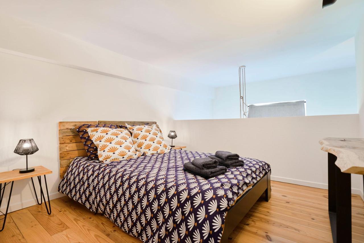 Locationstourcoing - Le Loft Two Apartment Bagian luar foto