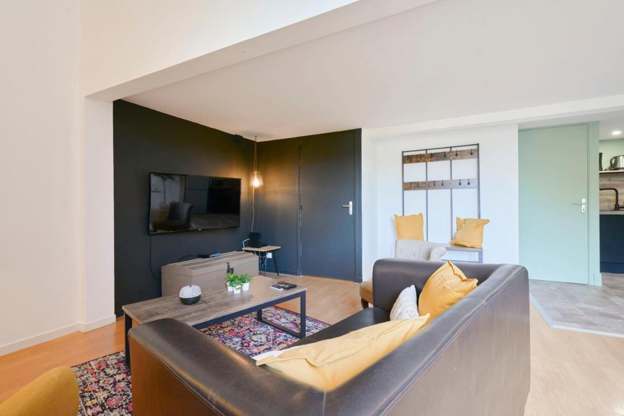 Locationstourcoing - Le Loft Two Apartment Bagian luar foto